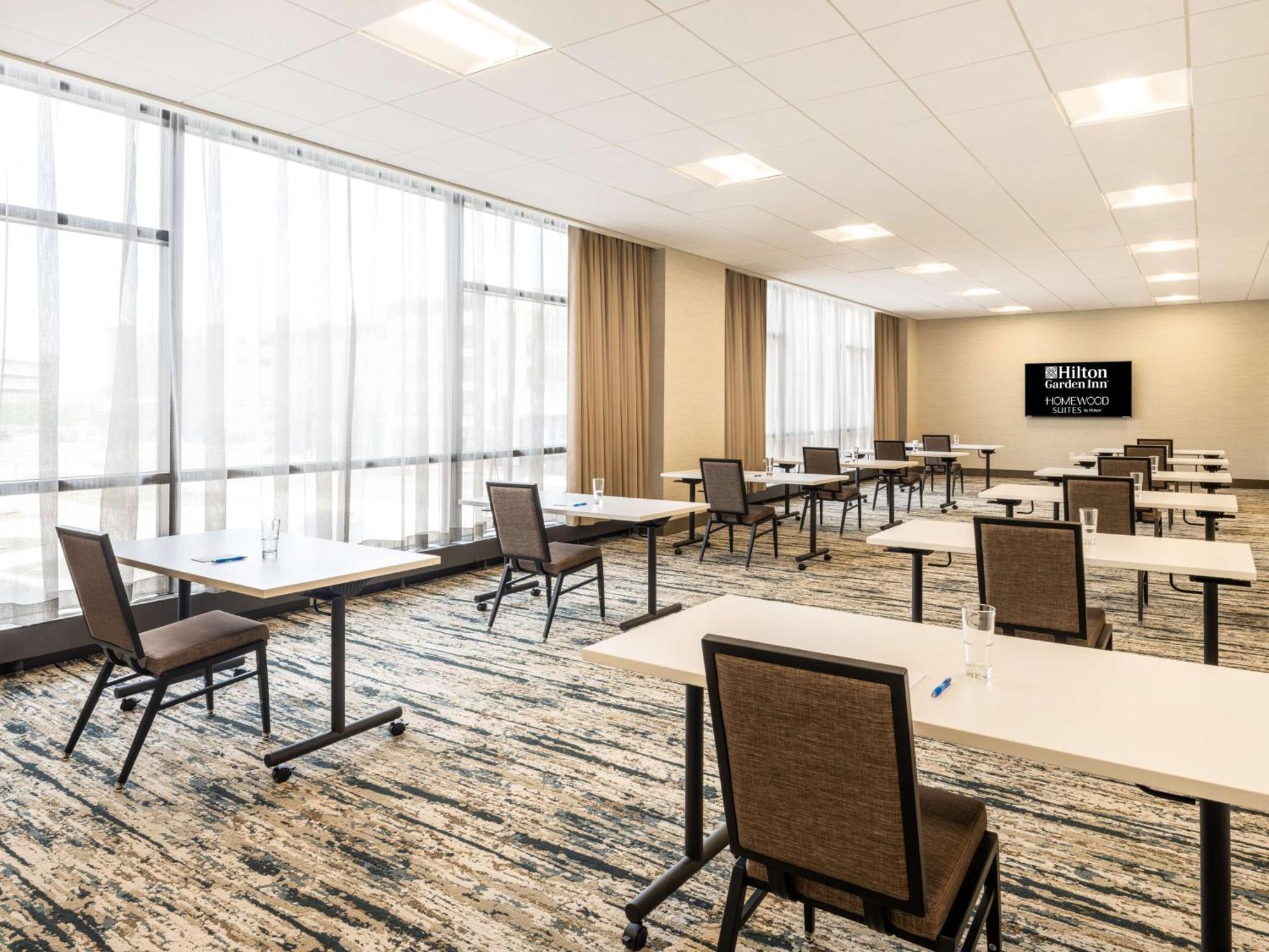 Homewood Suites By Hilton Toledo Downtown Extérieur photo